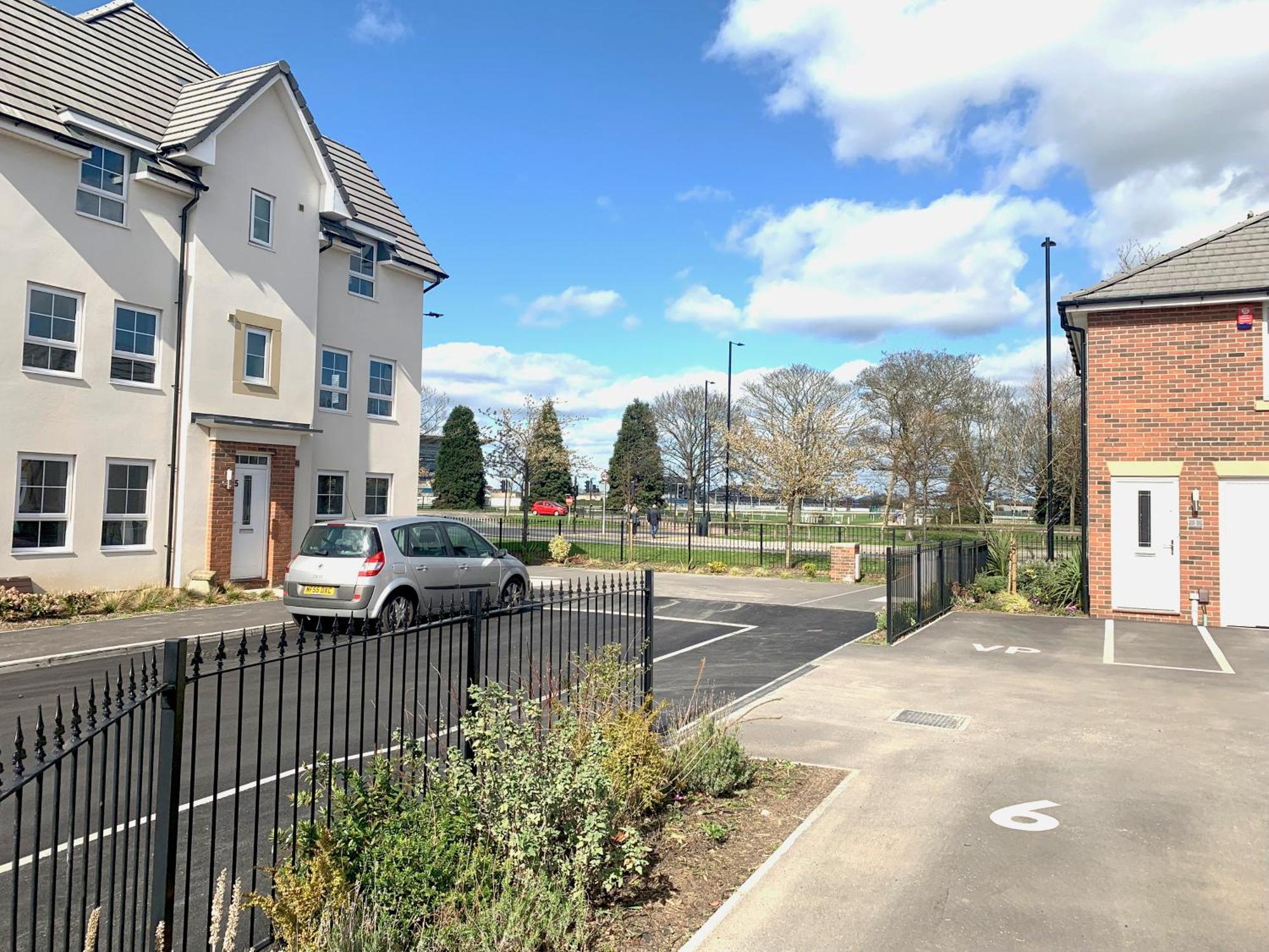 Home Crowd Luxury Apartments Doncaster Luaran gambar